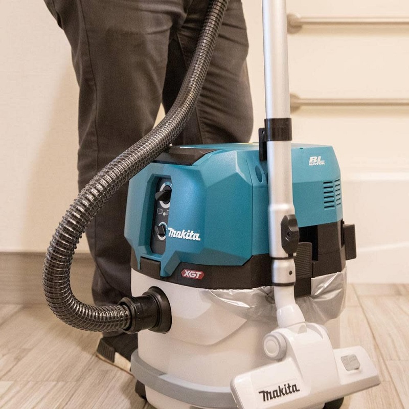 Конструкция пылесоса для сухой и влажной уборки Makita 40V max XGT